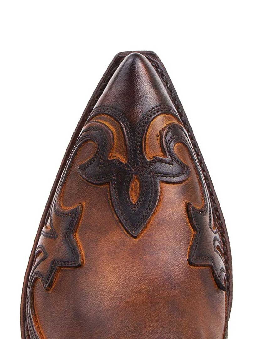 4660 Cuervo Britnes 6.jpg