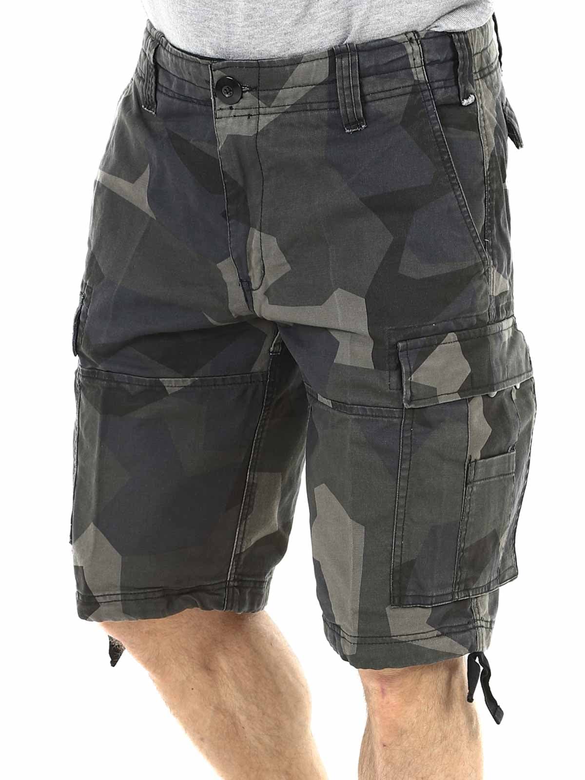 Brandit Vintage Shorts - Dark Camo 2026_7.jpg