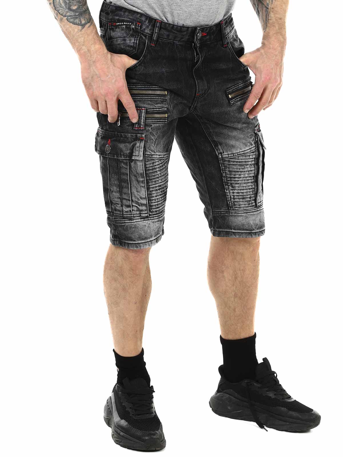 Locarno Cipo Baxx Shorts - dark grey_1.jpg