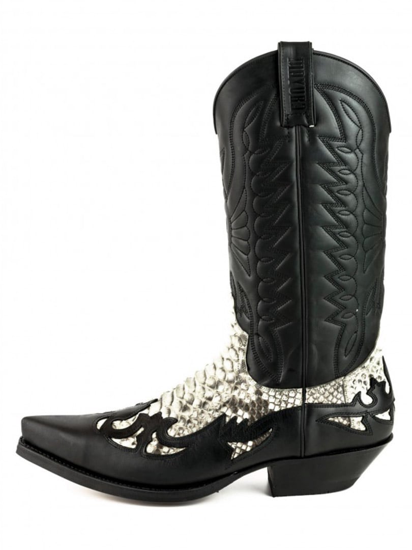 Mayura 1935 Boots - Crazy Old Black Python Nature_2.jpg