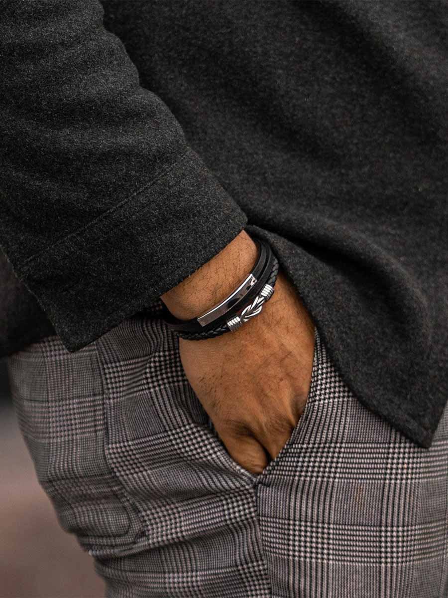 Serasar Proud Leather Armband b040 2.jpg