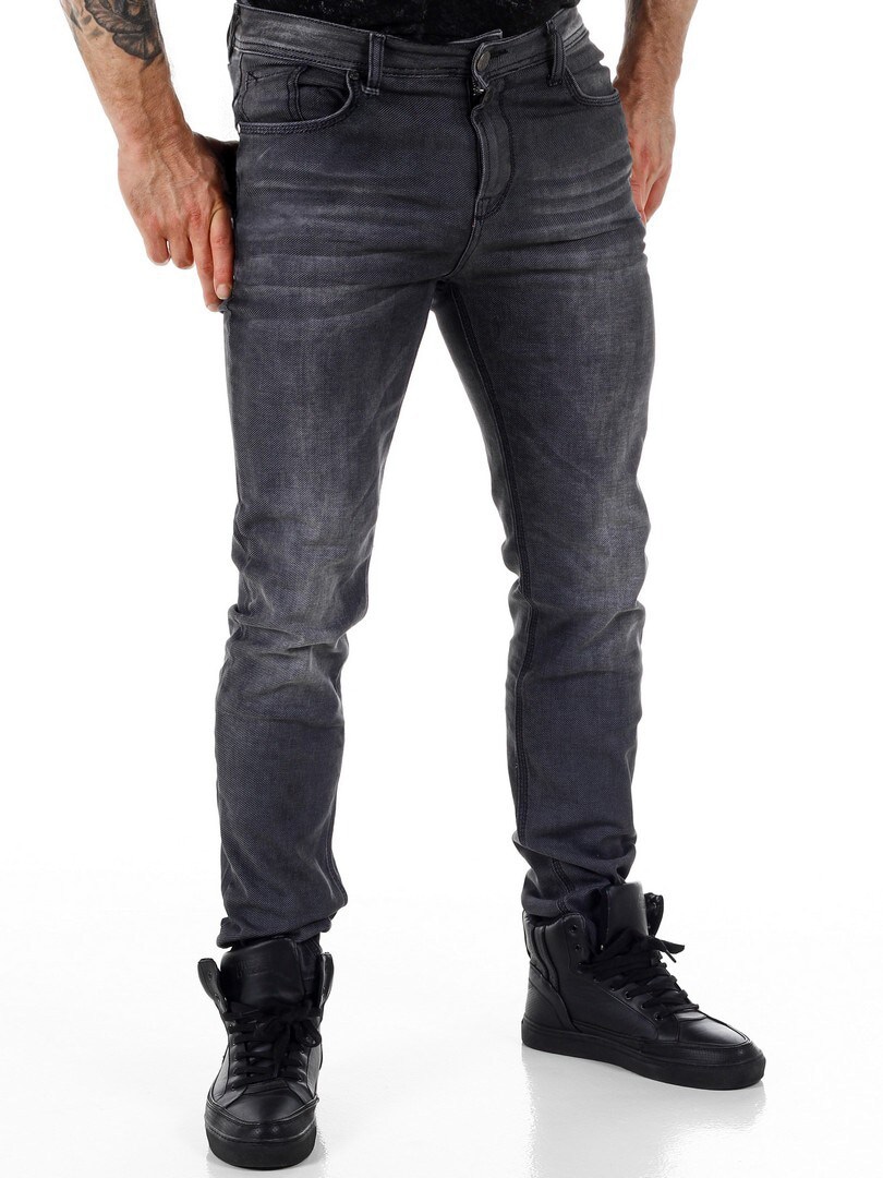 Victory Slim fit 4.jpg